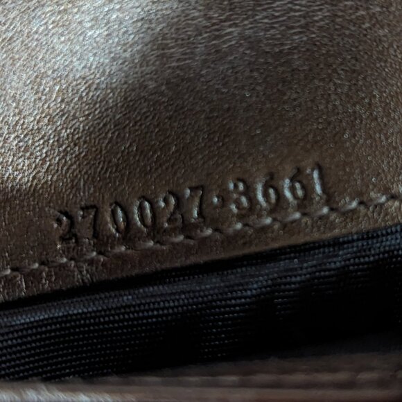 Gucci Hombre Shimmery Wallet with Charms - Picture 4 of 14